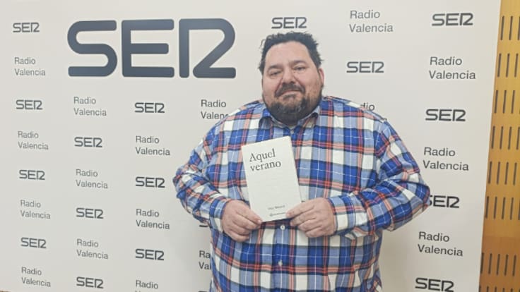 Entrevista en Hoy por Hoy CV al valenciano Pepe Navarro que presenta su nueva novela "Aquel verano"
