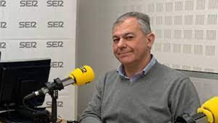 Alcalde de Sevilla, José Luis Sanz, sobre las sillitas en Semana Santa: "Vamos a endurecer las multas porque son un verdadero peligro en algunos cruces"