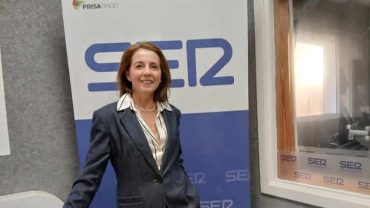 La vicepresidenta de la patronal turística señala al Cabildo y al Ayuntamiento de la mala imagen de entrada al Aeropuerto: "Es mirar para otro lado"