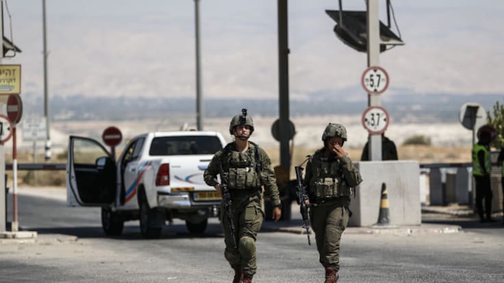 Punto y 25 | Soledad Gallego-Díaz, sobre los soldados israelíes: "¿Explicarán a sus alumnos que hay que ser respetuosos con la ley?"