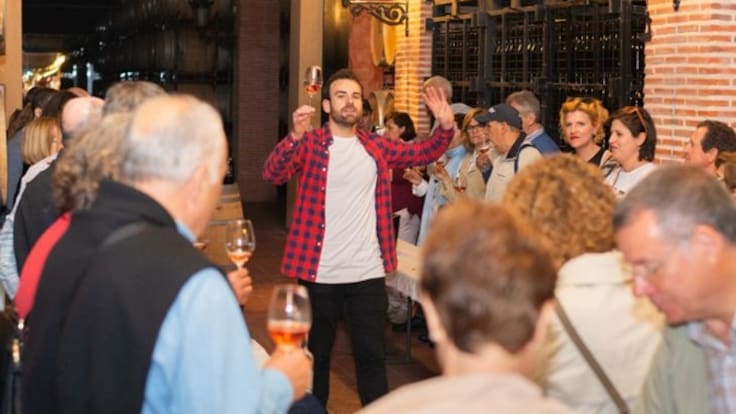 Humor entre vinos, la propuesta estrella de La Estacada en Tarancón