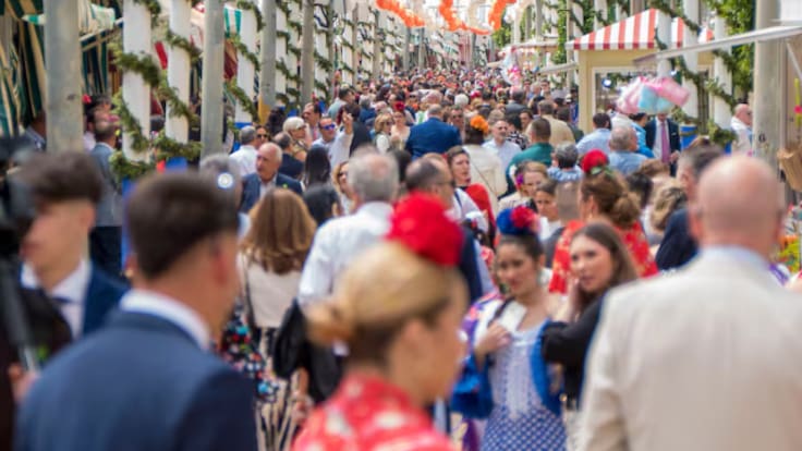 Jorge Castilla, presidente de los hoteleros, sobre la previsión para Feria: "Son buenos datos, estamos a un 83 % y aún da tiempo a reservas de última hora"