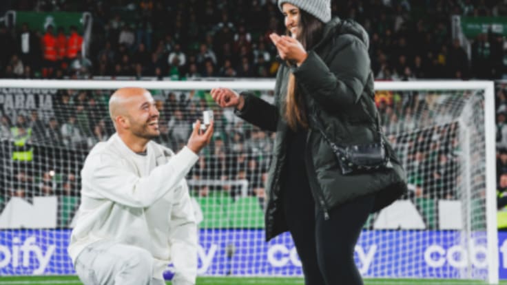 Arturo Cabezas relata como fue la pedida de mano a Andrea al descanso del Racing vs Almeria