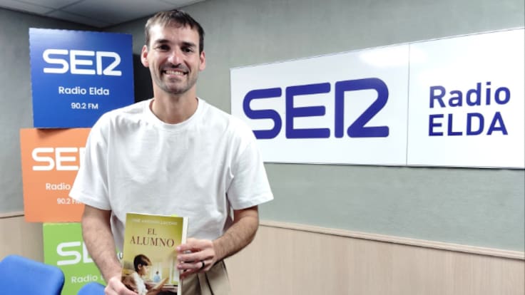 Entrevista | José Antonio Lucero, escritor y docente.