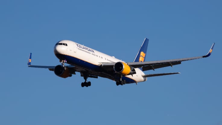 El polèmic últim vol d'un pilot a Islàndia sobrevolant l'illa on va néixer: una maniobra legal o temerària?