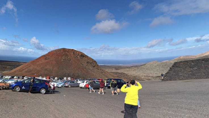 Enfado de los taxistas: Ya no pueden esperar a sus clientes en Montañas del Fuego