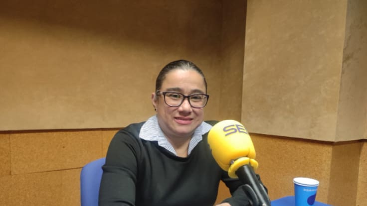 Testimonio de Angélica Pantoja sobre el proceso de regularización de migrantes.