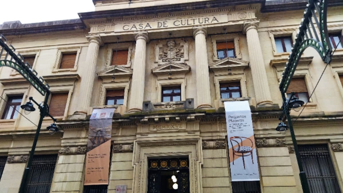 Tragaluz- Alcoi celebrarà el dia del llibre amb un homenatge a Armando Santacreu, pel centenari del seu naixement, i un programa d'activitats infantils i literàries