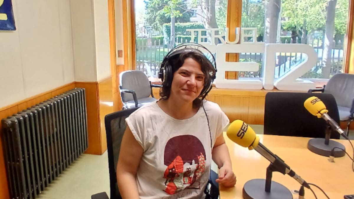 Presentacion de Lesbipolis en Hoy por Hoy Teruel