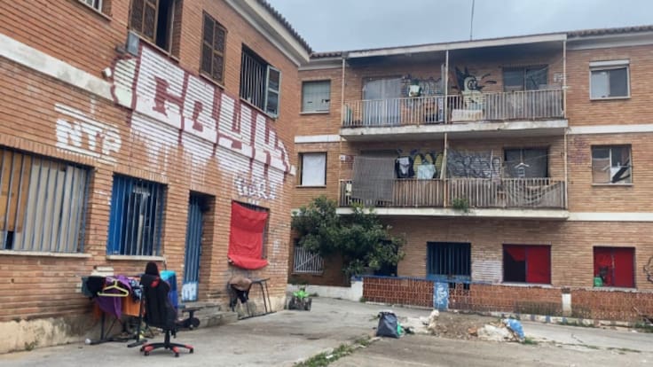 Malvivir en la antigua cárcel de Palma bajo amenaza de desalojo