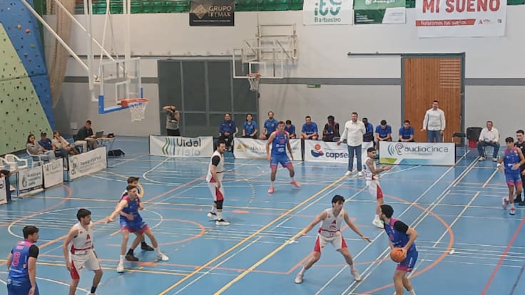 Quique López, entrenador de Letra Corpórea Barbastro