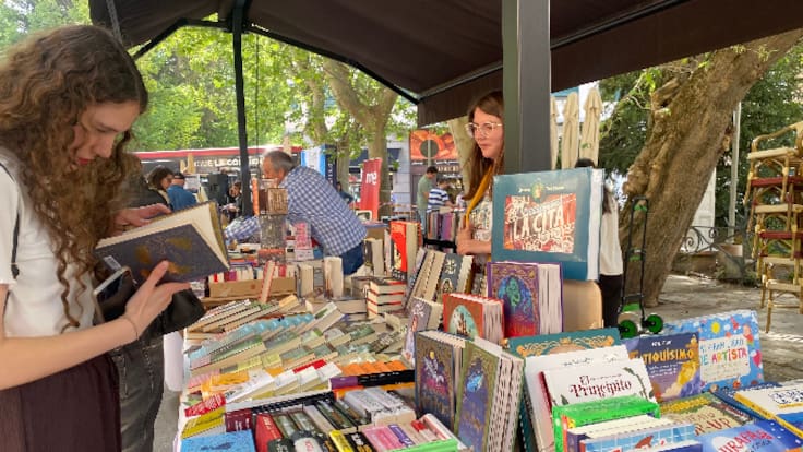 La lectura une a Cuenca en un Día del Libro con gran participación