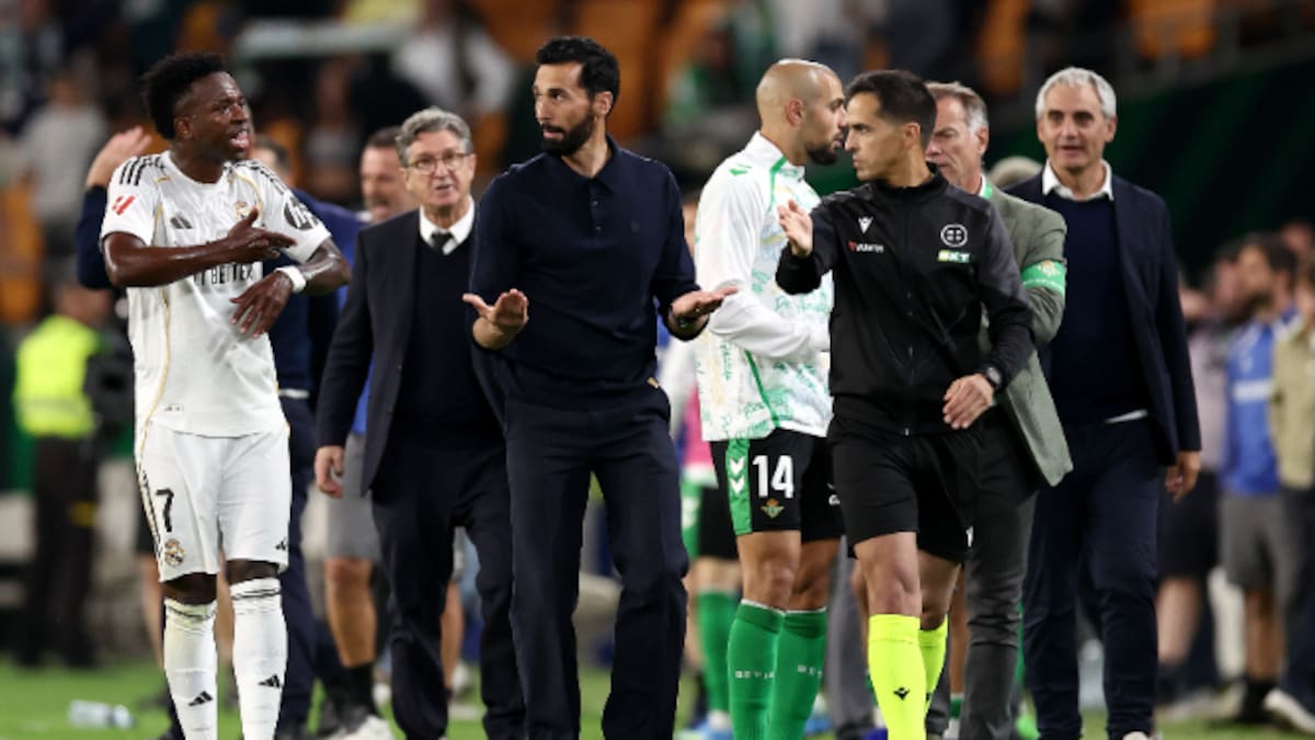 Un nuevo pinchazo que devalúa a Arbeloa como técnico del Real Madrid: "Creo que ya se considera un cadáver deportivo"