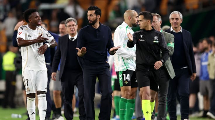 Un nuevo pinchazo que devalúa a Arbeloa como técnico del Real Madrid: "Creo que ya se considera un cadáver deportivo"