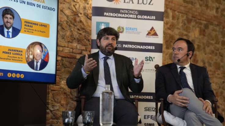 López Miras y Pérez Llorca en el Foro La Luz