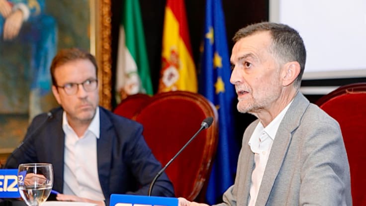 Maíllo: "Si Moreno Bonilla, para quedarse en la Junta, tiene que firmar con Vox la prioridad nacional, lo va a hacer"