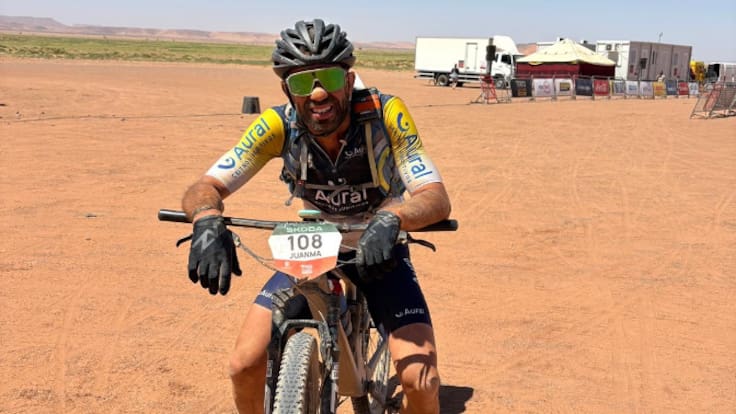 Juan Manuel González Valiente, atleta sordo de Petrer, analiza la 3ª etapa de la XXI ŠKODA Titan Desert Morocco 2026
