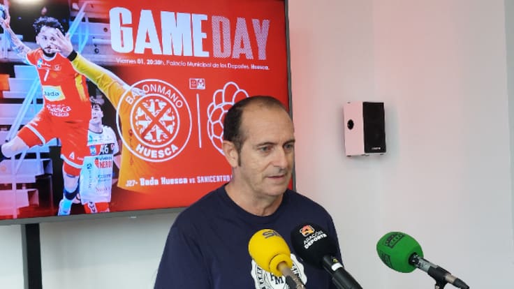 Nolasco en la previa del partido Bada Huesca - BM Guadalajara
