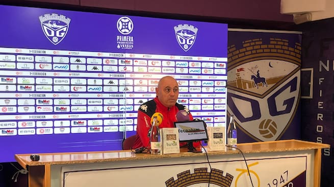 Juanvi Peinado, míster del CD Guadalajara: ''Todos estamos poniendo de nuestra parte, hay jugadores que han tenido que buscar soluciones por sus propios medios''