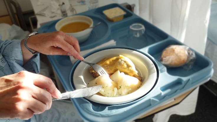 ¿Qué presupuesto hay detrás de la comida que reciben los pacientes en un hospital público?
