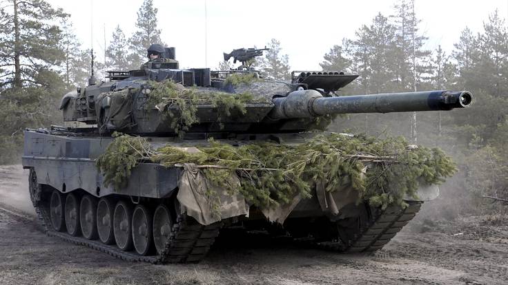Alemania cede ante la presión internacional y enviará sus propios tanques Leopard a Ucrania | Actualidad | Cadena SER