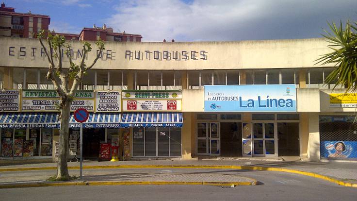 El alcalde de La Línea, Juan Franco, espera el rescate de la Estación de Autobuses