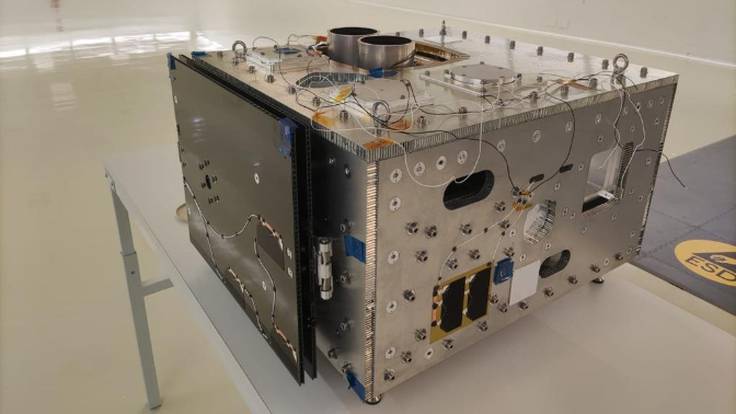 La empresa AVS fabrica el primer satelite alavés.