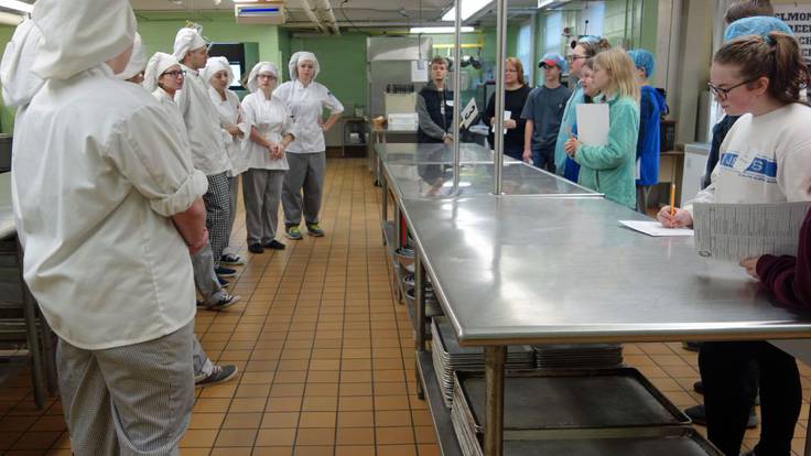 Entrevista a Josep Bernabéu quien propone que los escolares aprendan a cocinar