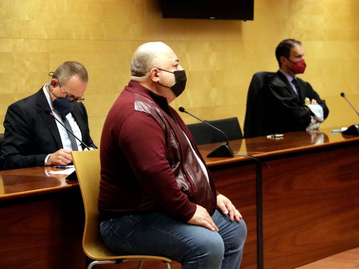 El condemnat, Zhirayr Abrahamyan, durant el judici pel crim de Lloret que es va celebrar a l&#039;Audiència de Girona.