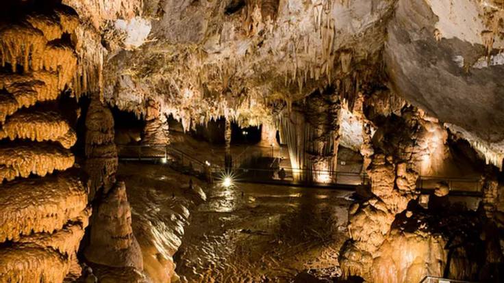 Las cuevas de Pozalagua, donde las protagonistas son las estalactitas excéntricas