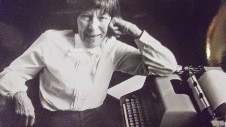 Cartagrafías | La escritora precaria que triunfó gracias a sus cartas, la historia de Helene Hanff